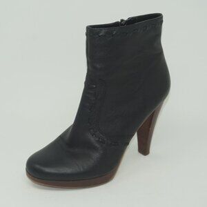 Guess Black Leather Zip Ankle Boots 7.5